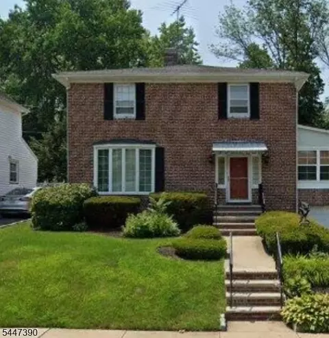 61 Holland Rd, South Orange Village, NJ 07079