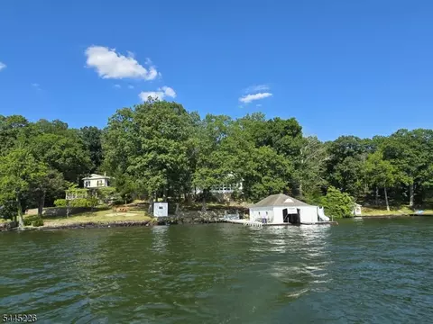 54 Halsey Is, Lake Hopatcong, NJ 07849