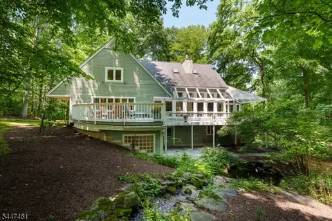 30 Poor Farm Rd, Pennington, NJ 08534