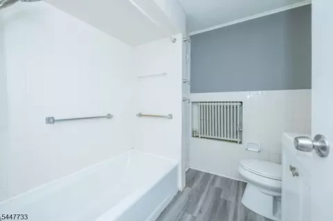 Bath - 1165 Ringwood Ave, Haskell, NJ 07420 photo 1 of 2