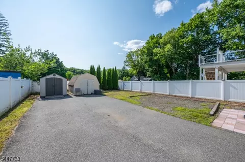 Exterior - 1165 Ringwood Ave, Haskell, NJ 07420 photo 3 of 3