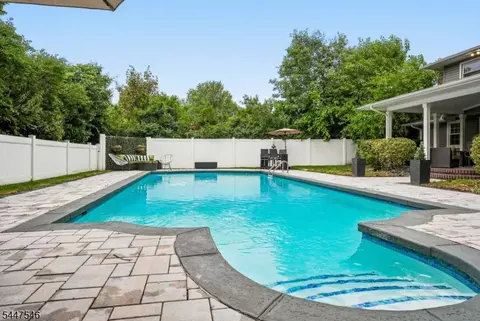 Exterior - 26 Mohawk Dr, Springfield, NJ 07081 photo 7 of 9