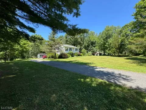 1065 Mount Benevolence Rd, Newton, NJ 07860