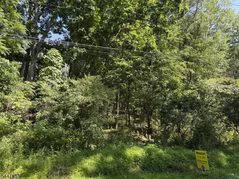 22 Bills Ln, Montague Twp, NJ 07827