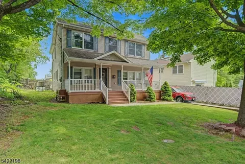 10 Reaville Ct, Parsippany, NJ 07054