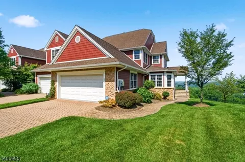20 Kelburn Ct, Hamburg, NJ 07419