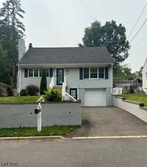 37 Brookdale Rd, Wayne, NJ 07470
