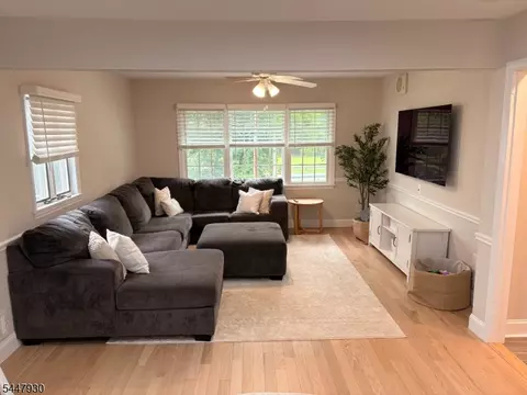 Living - 37 Brookdale Rd, Wayne, NJ 07470 photo 3 of 3