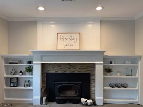 Living - 37 Brookdale Rd, Wayne, NJ 07470 photo 2 of 3