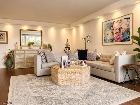 1 Claridge Dr #808, Verona, NJ 07044