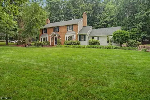 2 Sanford Rd, Budd Lake, NJ 07828
