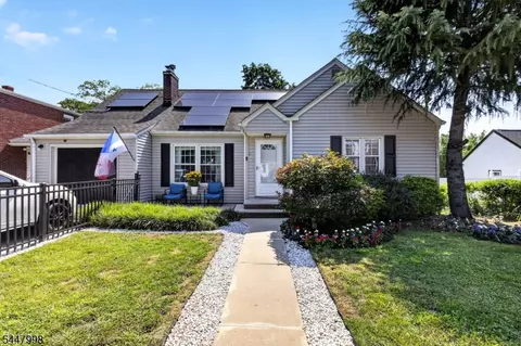 246 N 3rd Ave, Manville, NJ 08835