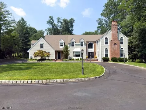 21 Round Top Rd, Warren, NJ 07059