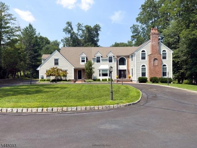 21 Round Top Rd, Warren, NJ 07059