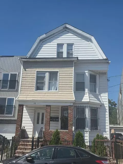 38 20th Ave, Irvington, NJ 07111