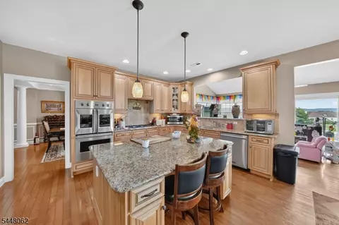 Kitchen - 50 Albert Dr, Clinton, NJ 08809 photo 2 of 2