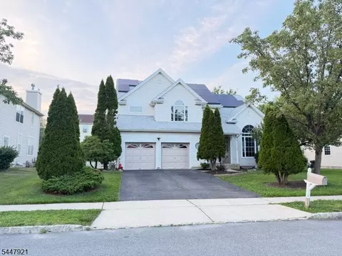308 Stonehenge Dr, Phillipsburg, NJ 08865