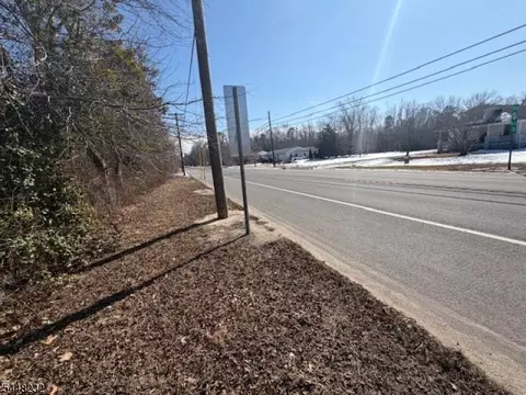 2225 S 2nd St, Millville City, NJ 08332