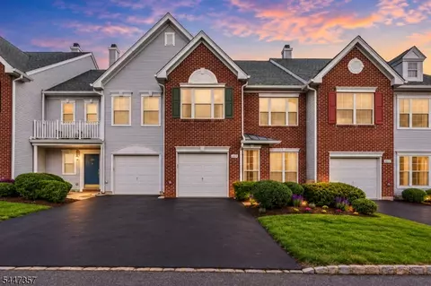 804 Well Sweep Rd #804, Whitehouse Station, NJ 08889