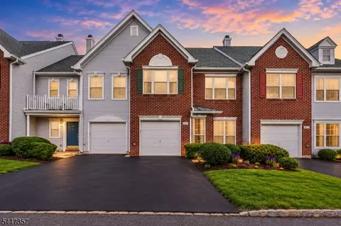 804 Well Sweep Rd #804, Whitehouse Station, NJ 08889