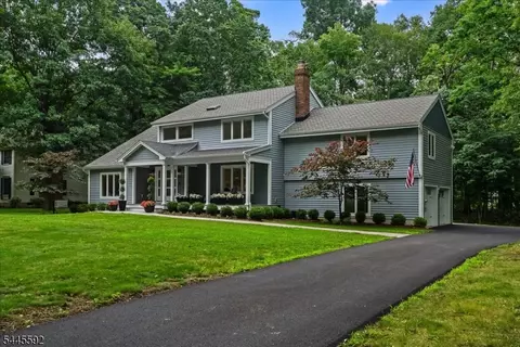 75 Musiker Ave, Randolph, NJ 07869
