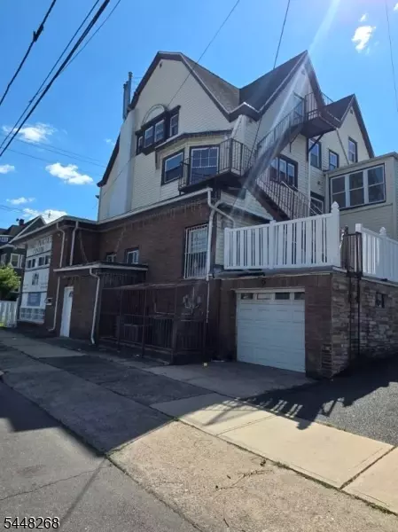 423-425 15th Ave, Paterson, NJ 07504