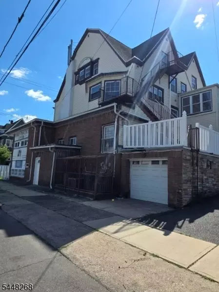 423-425 15th Ave, Paterson, NJ 07504