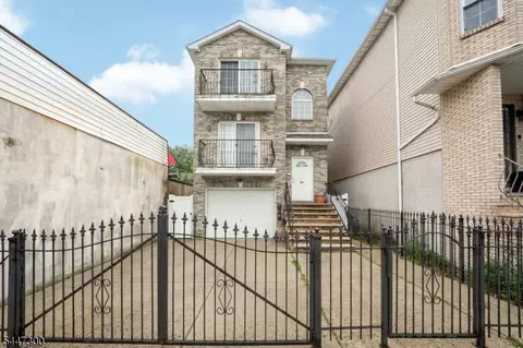 64 Brunswick St, Newark, NJ 07114