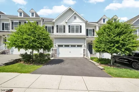 6 Hickory Ct, Cedar Grove, NJ 07009