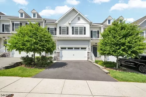 6 Hickory Ct, Cedar Grove, NJ 07009
