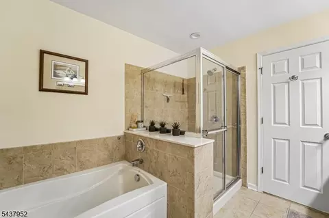 24 Pineview Dr, Waldwick, NJ 07463 photo 21
