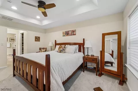 24 Pineview Dr, Waldwick, NJ 07463 photo 18