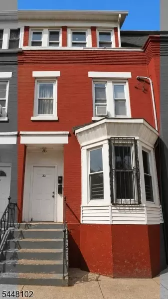 33 S 12th St, Newark, NJ 07107