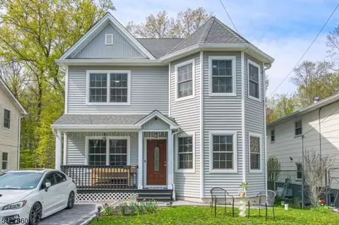 15 Norman Ave, Lake Hiawatha, NJ 07034