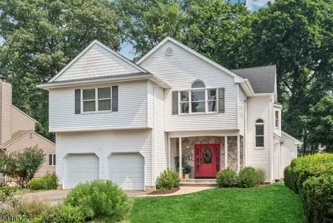 135 Bellair Rd, Ridgewood, NJ 07450