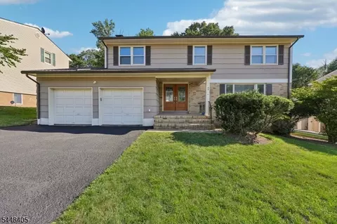 44 Leonhard Dr, Haledon, NJ 07508