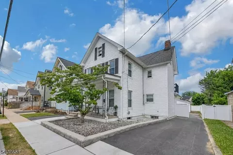 27 Thomas St, South River, NJ 08882