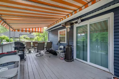 Exterior - 981 Carnegie Ave, Plainfield, NJ 07060 photo 4 of 6