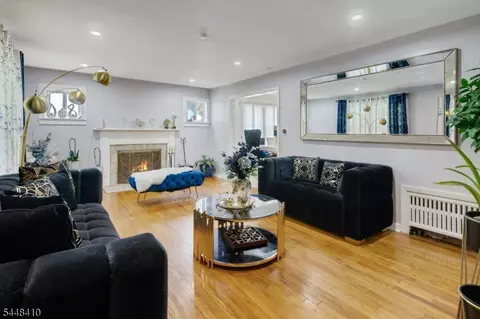 Living - 981 Carnegie Ave, Plainfield, NJ 07060 photo 2 of 2