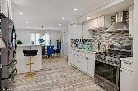 Kitchen - 981 Carnegie Ave, Plainfield, NJ 07060 photo 2 of 2