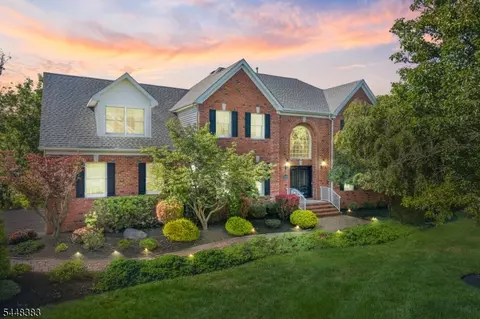 93 Hills Dr, Belle Mead, NJ 08502