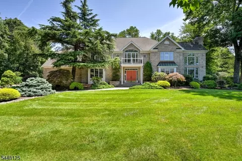 5 Meadow Ct, Montville, NJ 07045