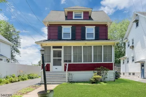 434 E 3rd Ave, Roselle, NJ 07203