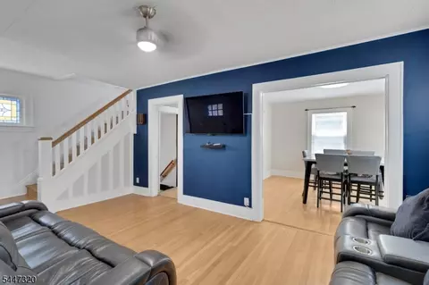 Entry Way - 434 E 3rd Ave, Roselle, NJ 07203 photo 4 of 7