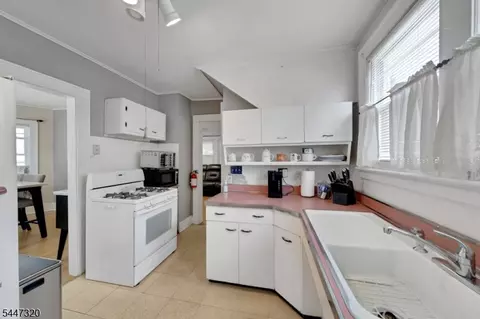 Kitchen - 434 E 3rd Ave, Roselle, NJ 07203 photo 2 of 2