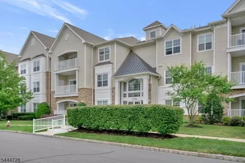 7208 Westover Way, Somerset, NJ 08873