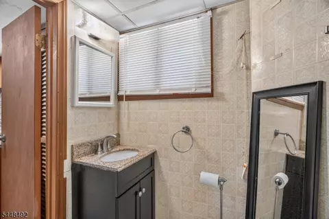 Bath - 79 Union Ave, Nutley, NJ 07110 photo 3 of 4