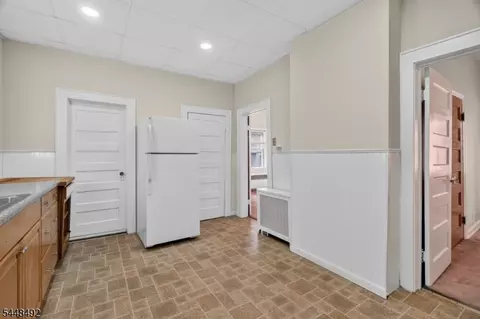 Entry Way - 79 Union Ave, Nutley, NJ 07110 photo 4 of 7