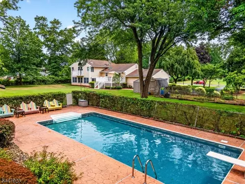 5 Grouse Rd, Hillsborough, NJ 08844