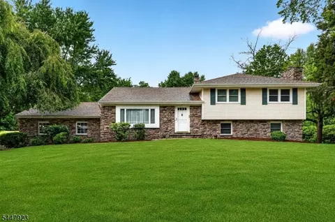 5 Grouse Rd, Hillsborough, NJ 08844